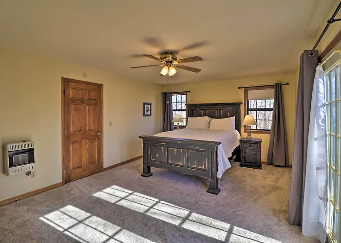 Secluded Marble Falls Family Home W/ Mtn Views!