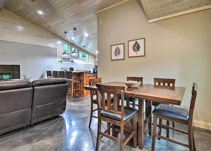 Modern Arcadia Farmhouse On 80 Acres W/ Fire Pit!