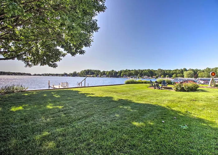 Benton Harbor Lake House W/ Dock & Fire Pit!