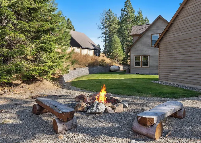 Dog-Friendly Ronald Vacation Rental Cabin!