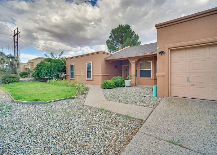 Convenient Las Cruces Home W/ Patio & Grill!