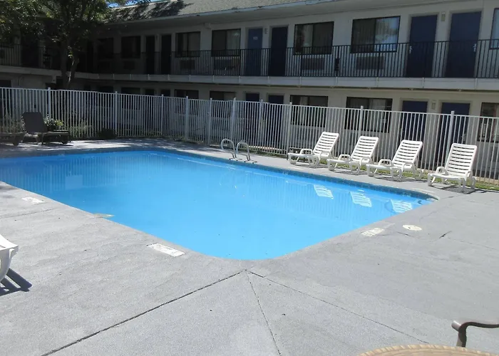 Motel 6 Wells