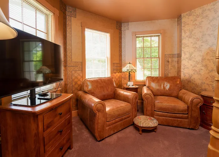 Yelton Manor Bed And Breakfast