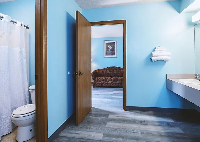 Blue Way Inn & Suites Wellington