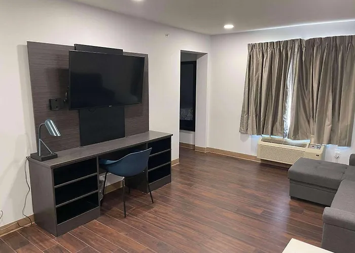Studio 6 Peoria Il