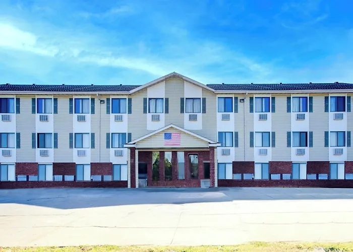 Amerihost Inn & Suites