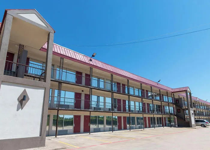 Magnuson Extended Stay And Suites Airport Hotel