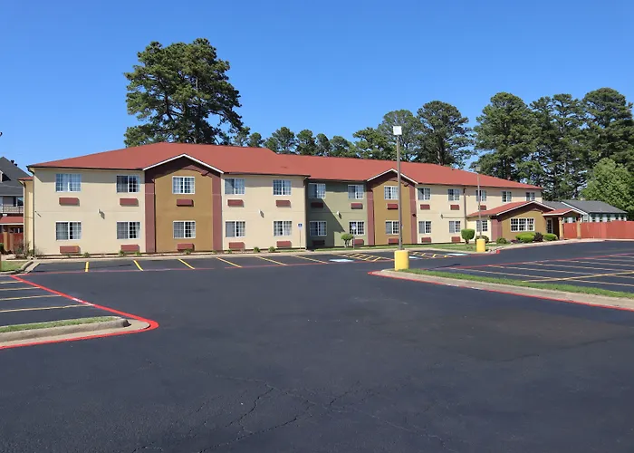 Hometown Inn & Suites