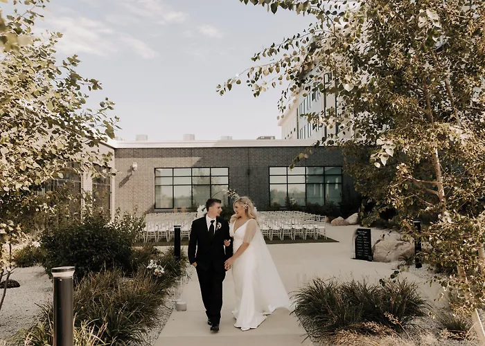 Holiday Inn & Suites Cedar Falls-Waterloo Event Ctr By Ihg