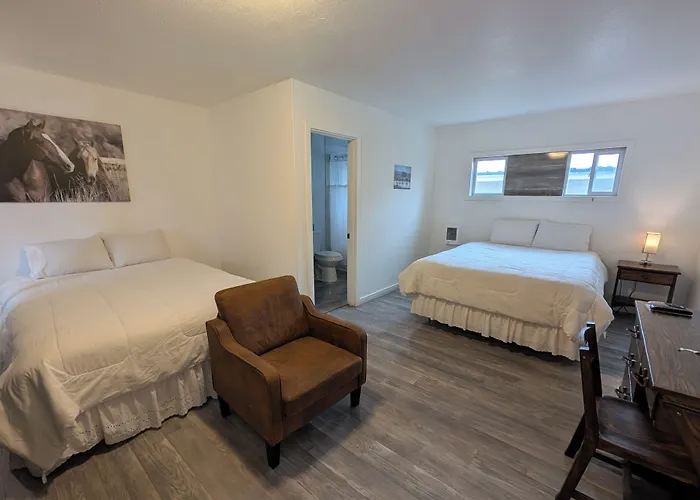 Silver Spur Motel