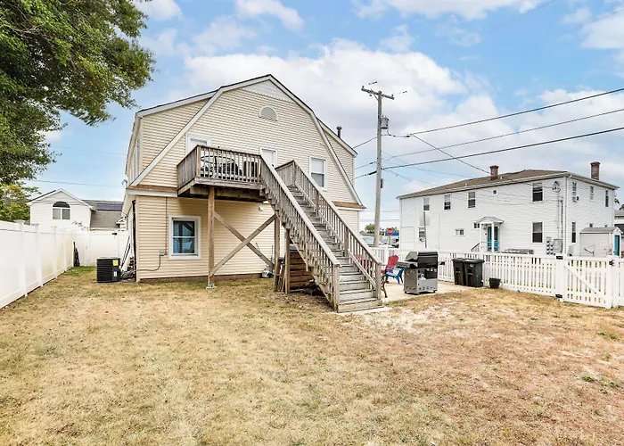 2 Blocks To Beach: Apt W/ Grill In Ocean Gate!