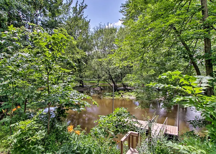 'Riversong' Waterfront La Crosse Home W/ Dock