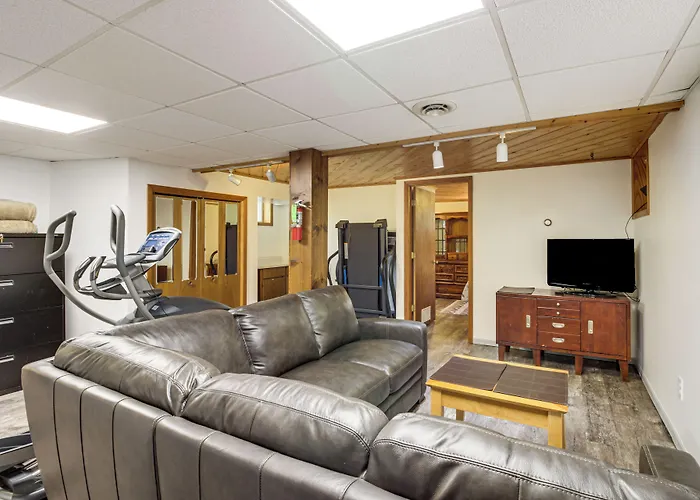 Duluth Lake House - Walk To Beach & Boat Ramp!