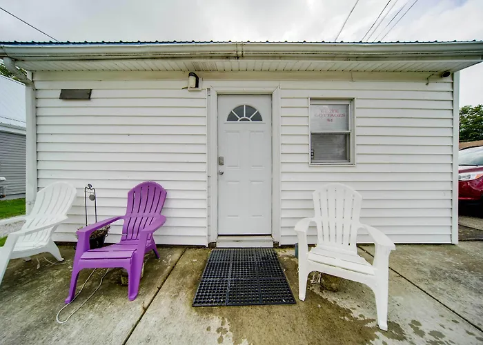 Geneva Cottage W/ Patio - Walk To Park, Lake Erie!