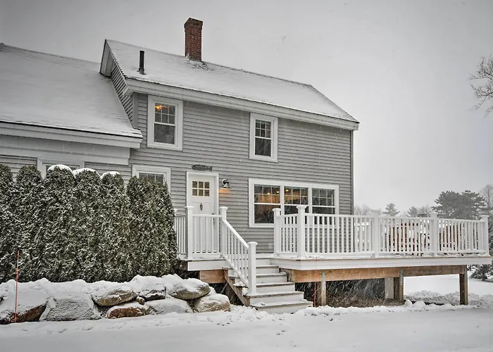 Rockland Home W/ Deck 5 Mins To Historic Downtown!