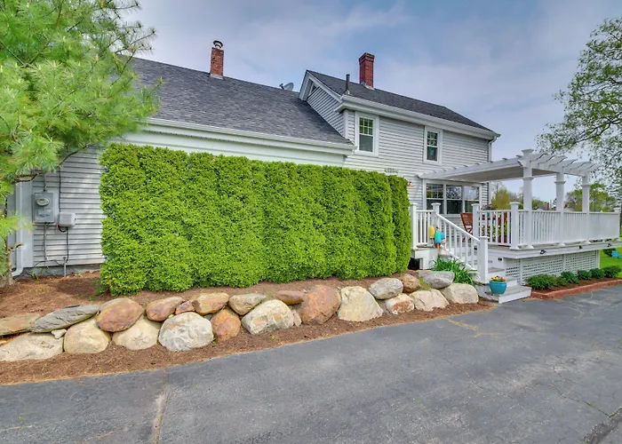 Rockland Home W/ Deck 5 Mins To Historic Downtown!