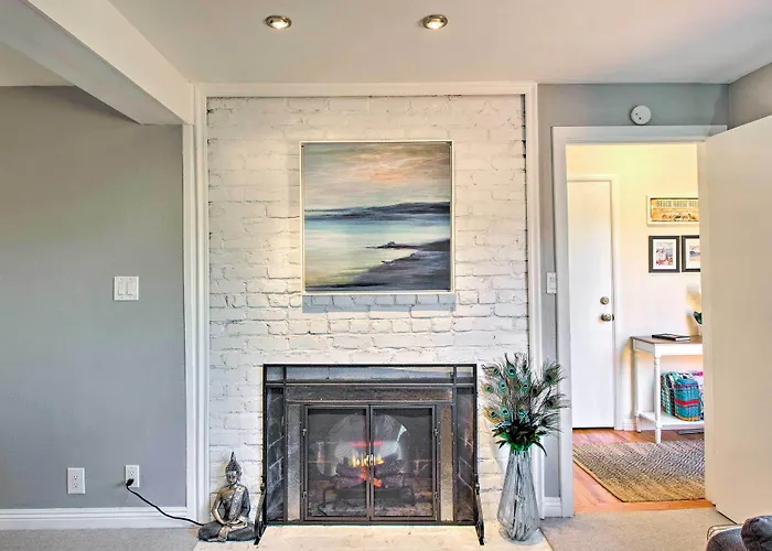 Walk To Keller Beach: Waterfront Studio W/ Hot Tub
