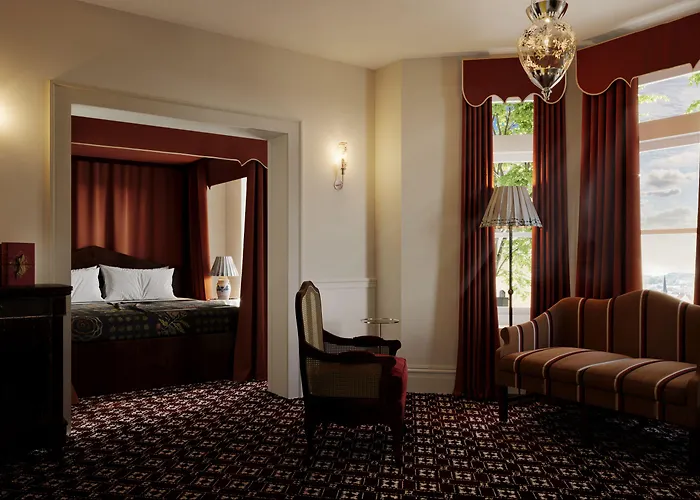 Shenandoah Mansions, An Ash Hotel