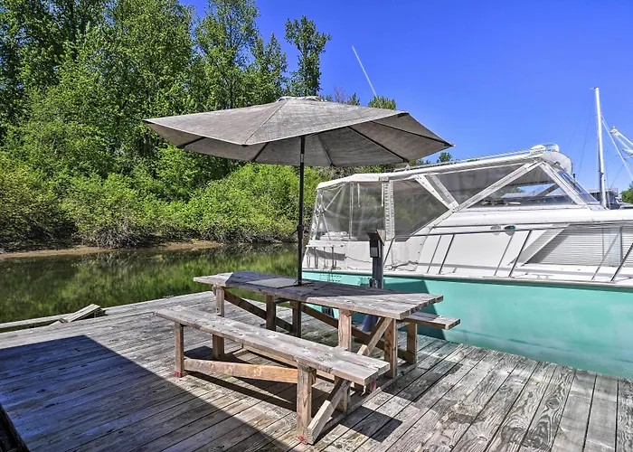 Floating Home On Columbia River W/ Provided Kayaks