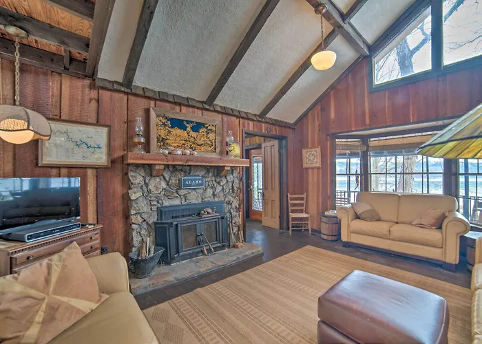 Authentic Retreat W/ Private Dock On Coosa River!