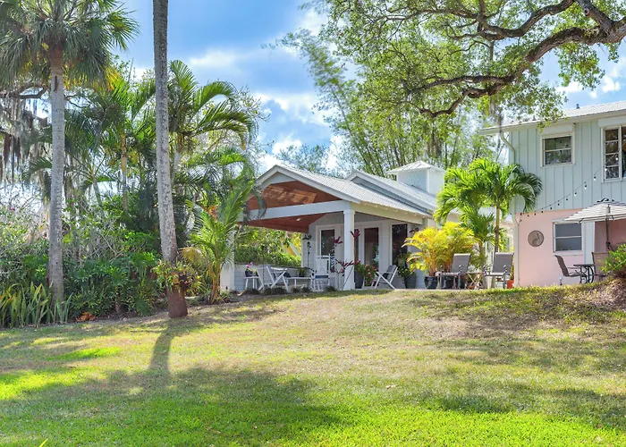 Waterfront Stuart Oasis W/ Hot Tub & Dock!