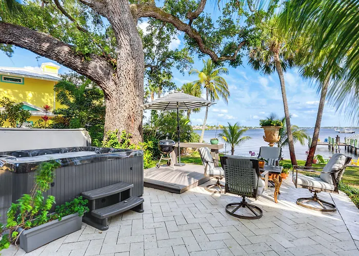 Waterfront Stuart Oasis W/ Hot Tub & Dock!