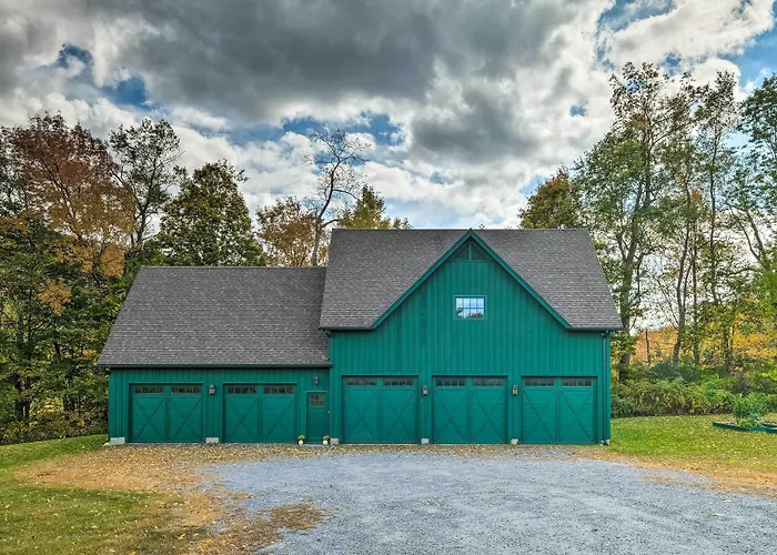 Luxe 'Green Barn' Near Skiing W/ Mt Equinox Views!