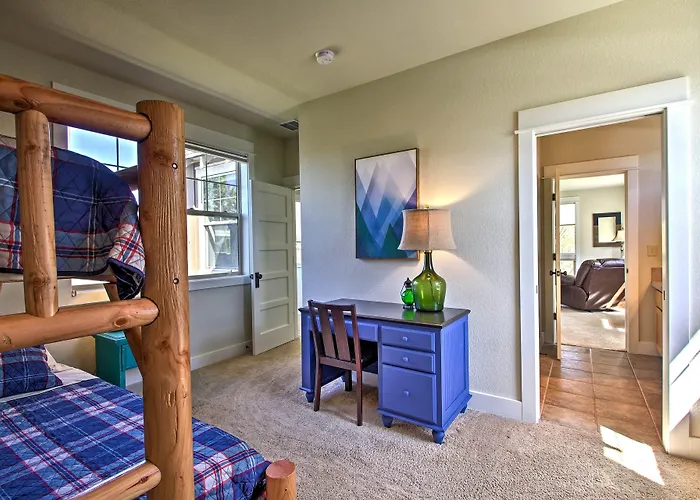 Redmond House W/ Community Amenities Access