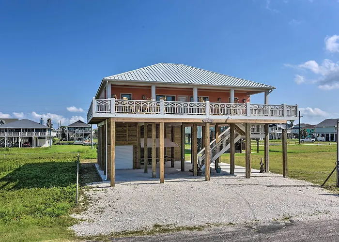 Ocean View + Wraparound Deck: Crystal Beach Home!