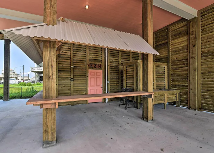 Ocean View + Wraparound Deck: Crystal Beach Home!