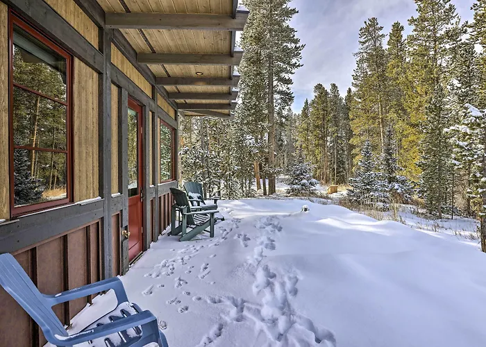 Cozy Fraser Cabin W/ Views & Moose Sightings!