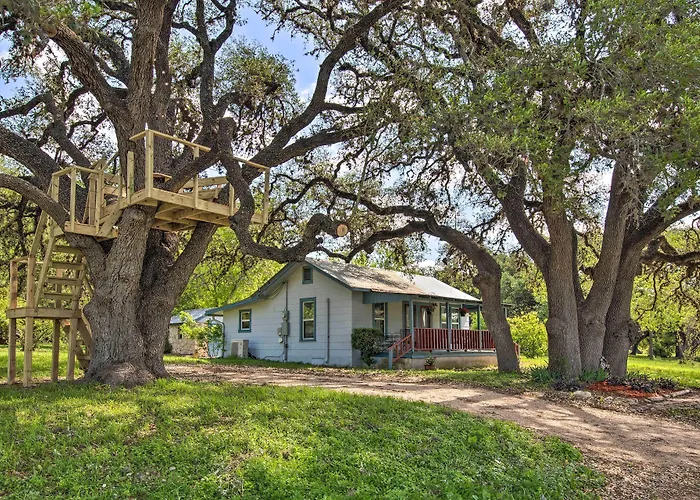 Betty B'S River House < 1 Mi To Blanco State Park!
