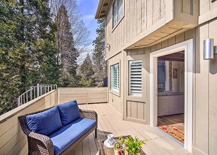 Crestline Cabin W/ Deck: 1 Mi To Lake Gregory