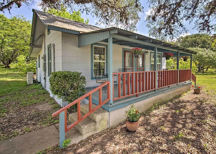Betty B'S River House < 1 Mi To Blanco State Park!