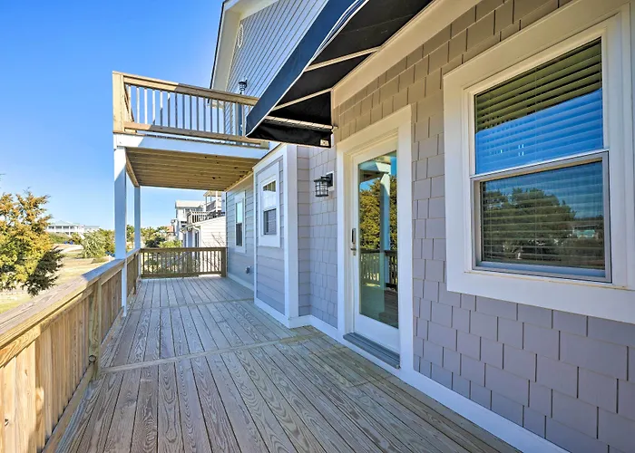 Carefree Coastal Getaway - Walk To Long Beach
