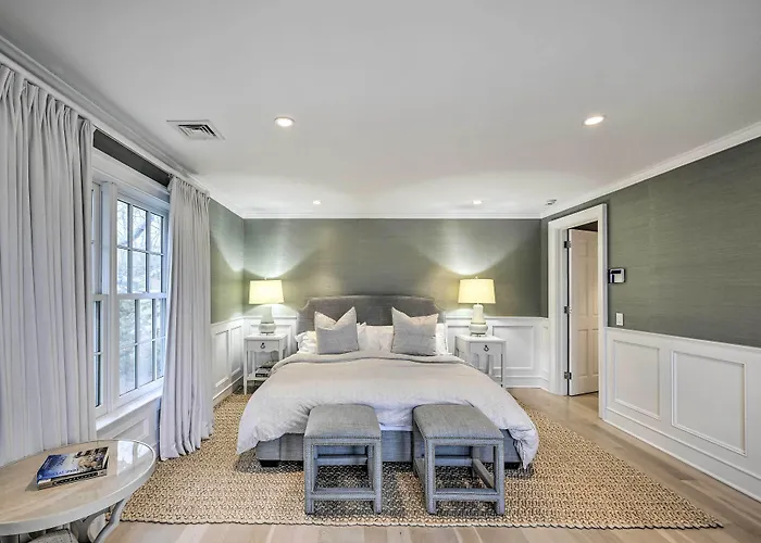 Shelter Island Retreat W/ Outdoor Pool!