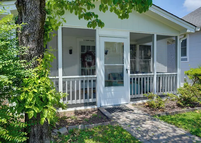 'Carousel Cottage:' North Chattanooga Home!