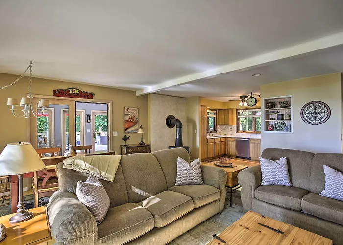 Interlochen Home On Green Lake W/ Dock & Beach!