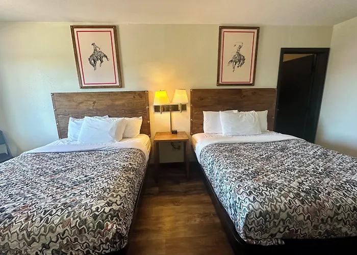 Cactus Inn And Suites