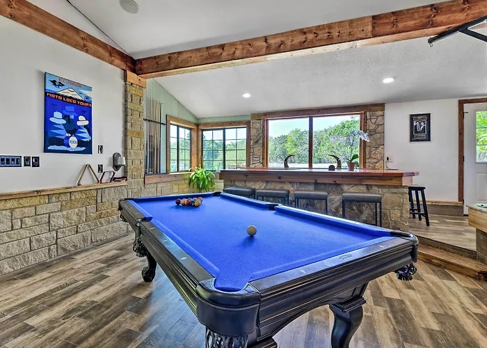 Spacious Glen Rose Home On Paluxy Riverfront