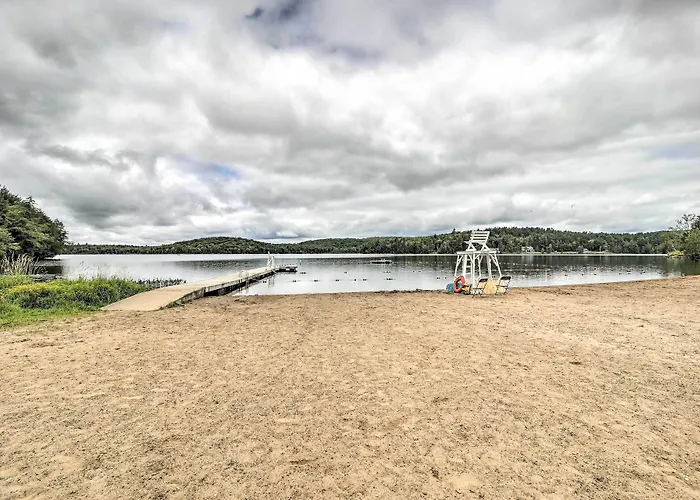 Pet-Friendly Saranac Lake Retreat W/ Deck & Yard