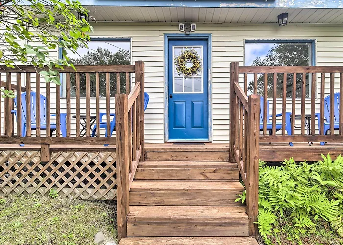 Pet-Friendly Saranac Lake Retreat W/ Deck & Yard