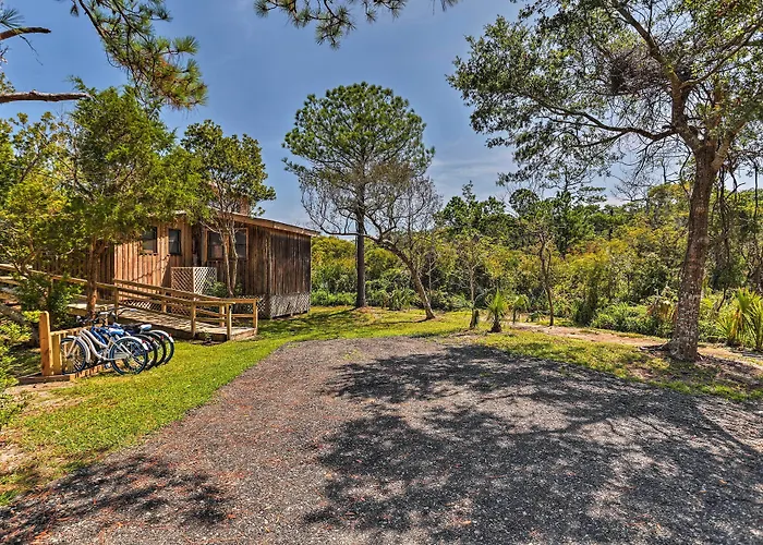 Outer Banks Island Cottage - 1 Mi To Frisco Beach!