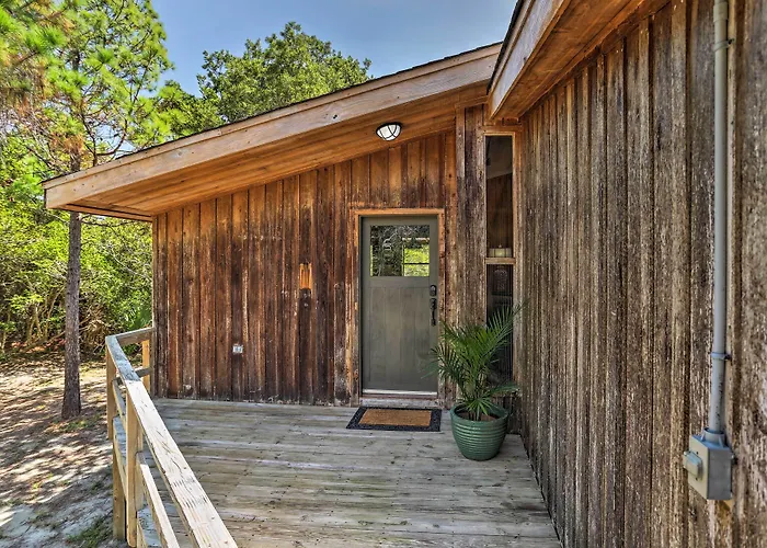 Outer Banks Island Cottage - 1 Mi To Frisco Beach!