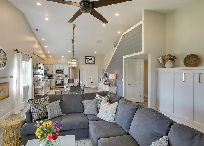 Byrdstown Home Near Dale Hollow Lake!
