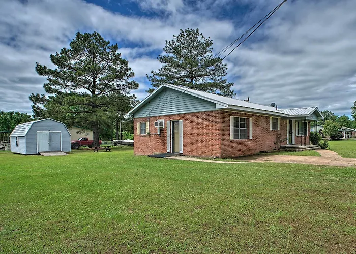 Charming Clayton Home ~ 4 Mi To Sardis Lake!