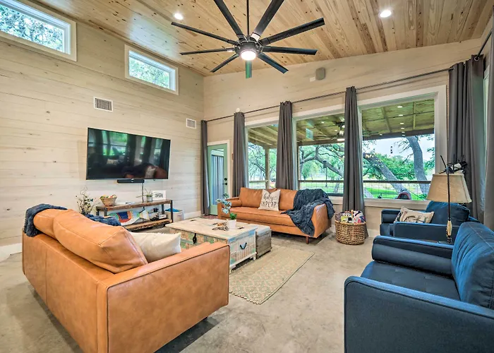 Stunning Blanco Home W/ Direct River Access!