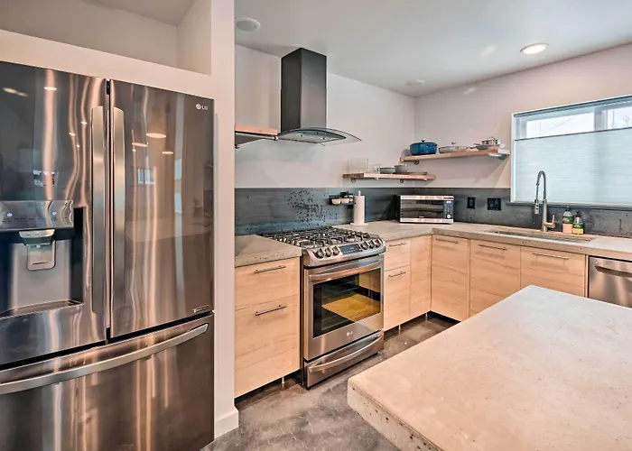 Modern Missoula Home ~ 2 Miles To Downtown!
