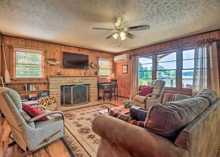 Waterfront Lake Martin Home W/ Grill & Beach!