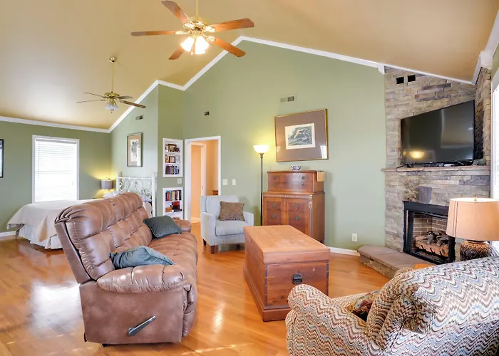 'Cumberland Cottage' - 2 Blocks To Downtown Dover!